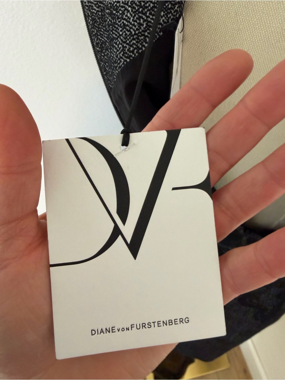 Diane Von Furstenberg NWT Black and Charcoal Fitted Sheath Dress Size 4 - Picture 7 of 8